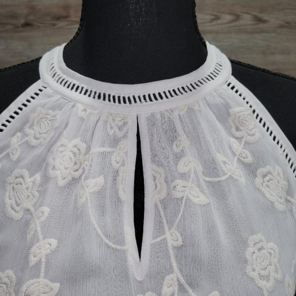 Daniel Rainn Rizer Halter Top - Picture 3 of 10